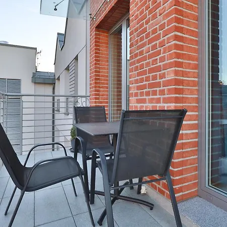 Platinum Tartaczna By Renters Apartment